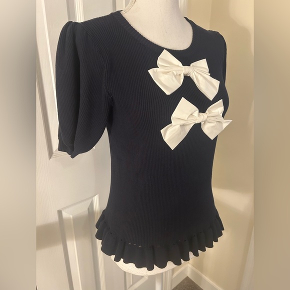 Voy Knit Top with Bow Embellishment NWOT! - Picture 11 of 12